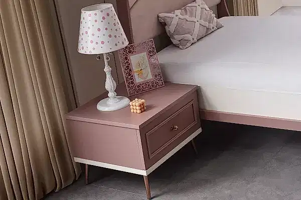 Armin Genç Odası Komodin