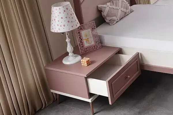 Armin Genç Odası Komodin